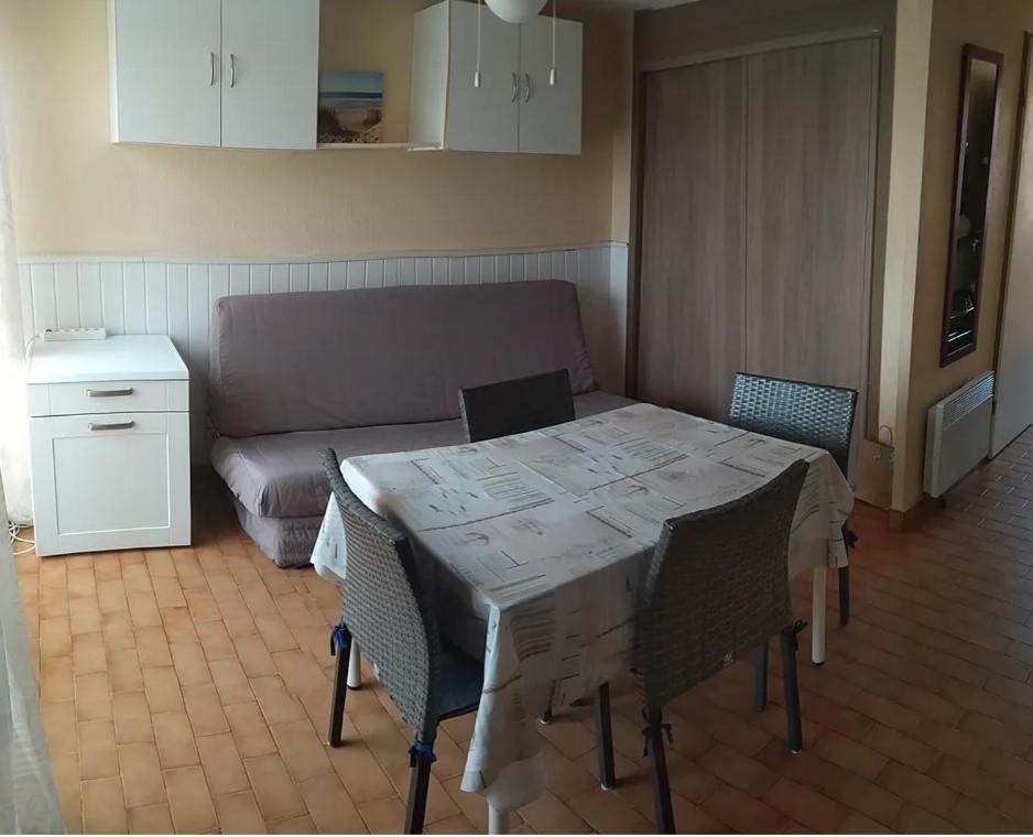 Appartement T2 Avec Piscine, Proche De La Plage Et Du Port Gruissan Luaran gambar